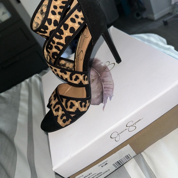Jessica Simpson Black and Leopard Heels - Picture 1 of 2
